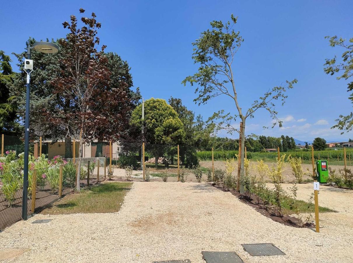 Garda Di Vino Agricamping & Wine Shop Lazise Ronchi  Bagian luar foto